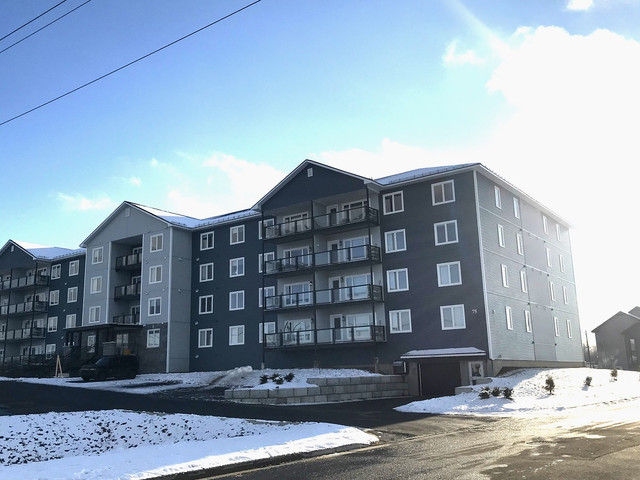 MAY or JUNE 1ST- 2 BED, 2 BATH- TOP FLOOR- ENSUITE LAUNDRY in Long Term Rentals in Fredericton