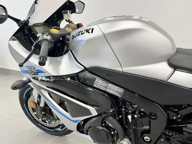 2025 Suzuki GSX-R1000A in Sport Bikes in St. Albert - Image 14
