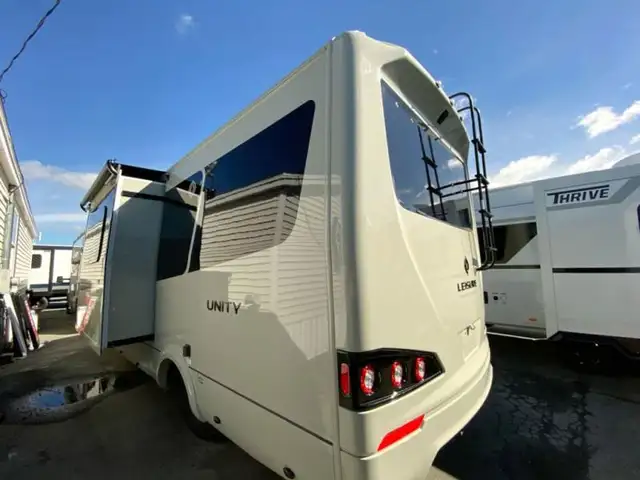 2026 Leisure Travel Unity U24CB in RVs & Motorhomes in Bedford - Image 8