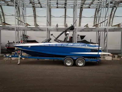 Axis A22 2015 Moteur Indmar 5.7L 330MPI avec 1067 heures Remorque Boatmate Tandem. Vehicle Informati...