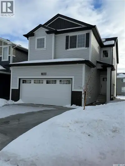 Ehrenburg Homes ... 2000 sqft - 2 storey. Features 4 Bedrooms PLUS Bonus Room. Spacious and Open des...