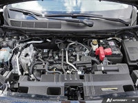 This Nissan Kicks has a strong Regular Unleaded I-4 2.0 L/122 engine powering this Variable transmis... (image 5)