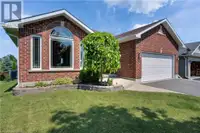 33 CHERRYWOOD Parkway Napanee, Ontario