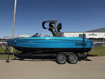 Welcome to Wizard Lake Marine - Calmar! Boat: Supreme S220 2027 Supreme S220