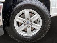 This Ford F-150 has a powerful Regular Unleaded V8 5.0 L engine powering this Automatic transmission... (image 9)