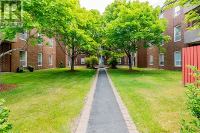 Welcome to this recently renovated 745 sq ft condo, perfectly situated in the vibrant heart of Centr...