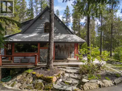This residence is a hallmark of "Keeler built" quality, enhanced by 4 additions that have elevated i...