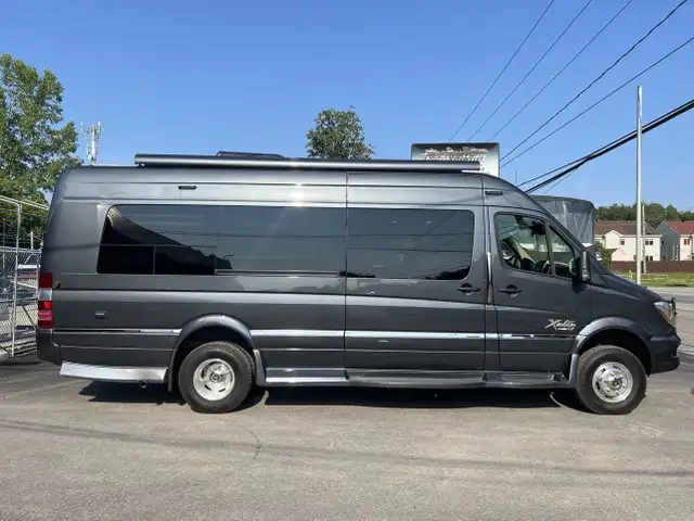 2018 Regency 3500 XALTA LX **SPRINTER MERCEDES DIESEL 4X4** in RVs & Motorhomes in Laval / North Shore - Image 4