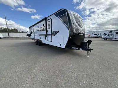 EAST TO WEST Alta travel trailer 2800KBH highlights: Large Slide out Countertop Extension 21' Power...