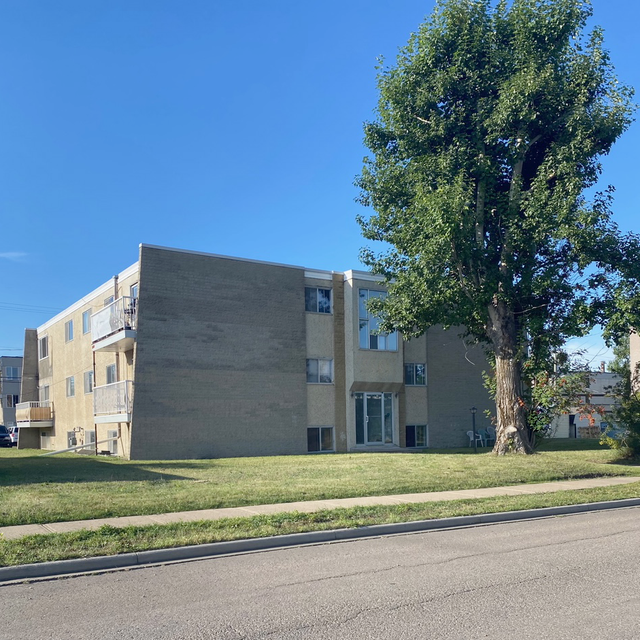 2 Bedroom Yellowstone Apartment in Stettler, Alberta