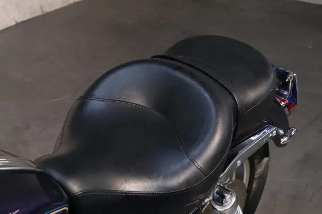 2009 Harley-Davidson SPORTSTER 1200 CUSTOM (XL1200C) in Sport Bikes in Ottawa - Image 5