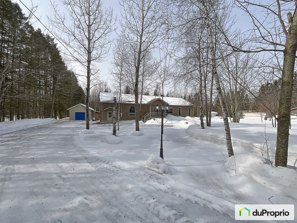 $529,900 - Country home for sale in Shawinigan (Lac-A-La-Tortue) — photo 2