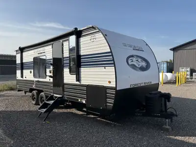 Specifications and Features: Exterior Length: 26' 2 Exterior Width: 8' 0 Exterior Height: 10' 6 Dry...