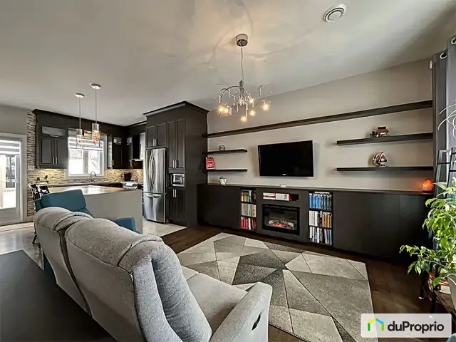 $490,000 - Bungalow for sale in St-Emile62864753360002124