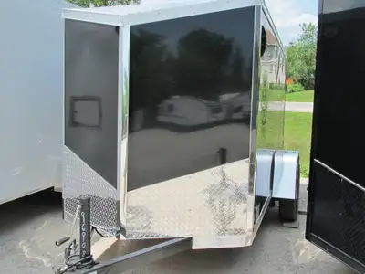 2026 US CARGO 510 SINGLE AXLE SLANT NOSE V-FRONT- 10' PLUS THE V, RAMP DOOR, SCREWLESS EXTERIOR, 60'...