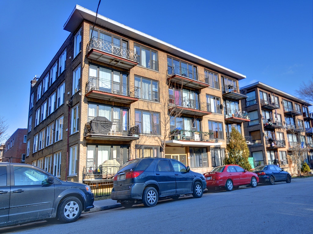 6055 28ieme avenue — photo 1