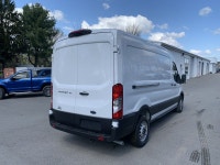 Heated Seats, Interior Upgrade Package, Remote Engine Start, Reverse Sensing System, Air Conditionin... (image 4)