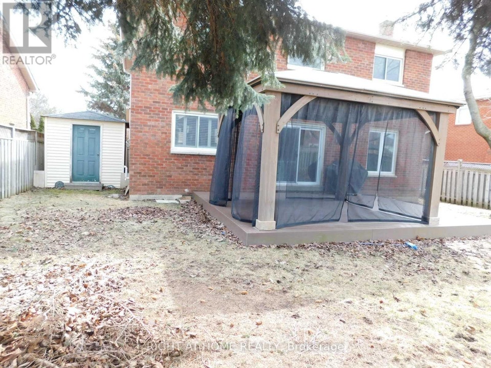 128 WILLIAM STEPHENSON DRIVE Whitby (Blue Grass Meadows), Ontari 4