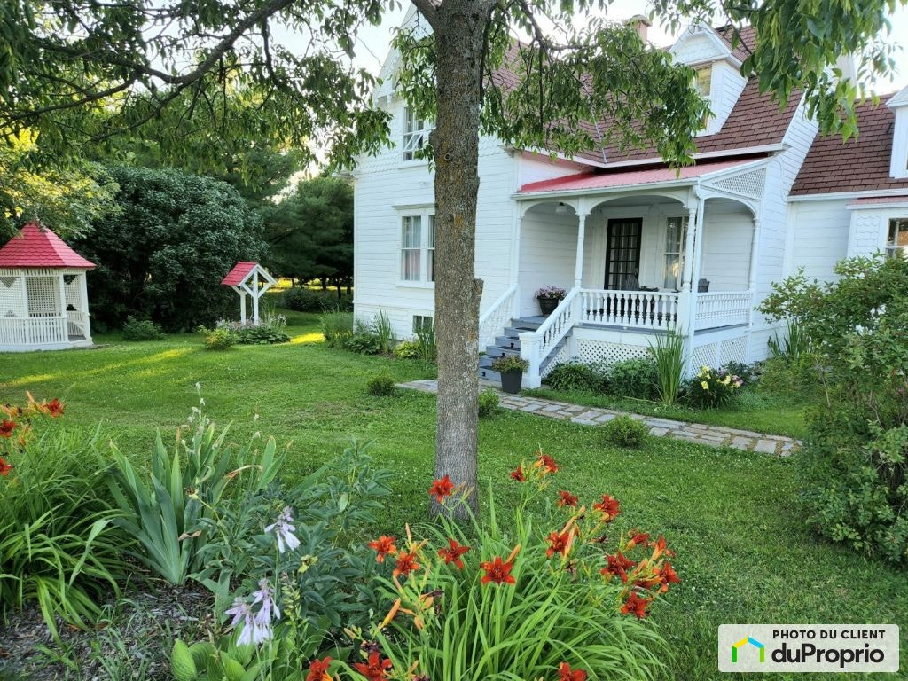 $749,000 - 2 Storey for sale in L'Islet (L'Islet-Sur-Mer) — photo 1