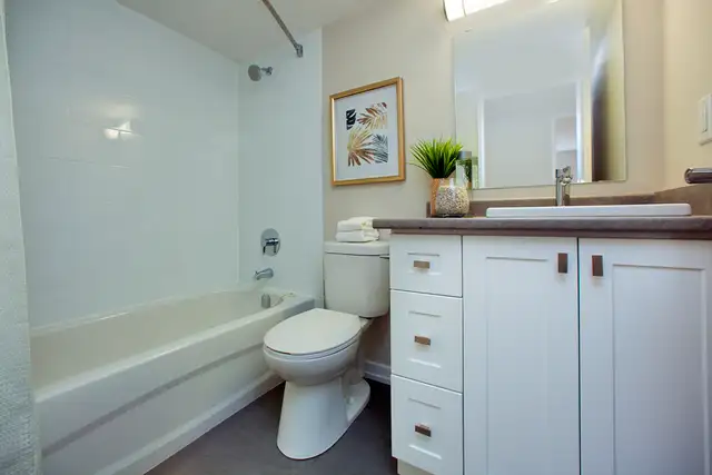 Premium 2-bedroom Apt Rental in the Heart of Downtown Georgetown in Long Term Rentals in Oakville / Halton Region - Image 14