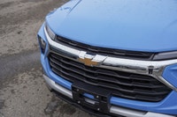 Navigate with confidence and exceptional comfort in this near-new 2024 Chevrolet Trailblazer LT Spor... (image 8)