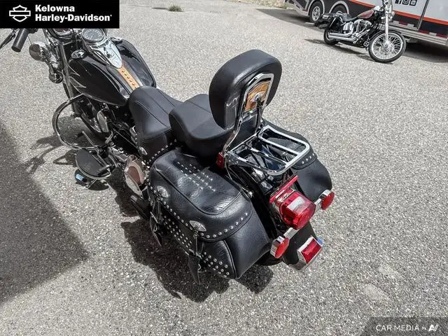 2010 Harley-Davidson Softail FLSTC - Heritage Classic in Street, Cruisers & Choppers in Kelowna - Image 21