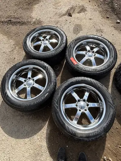 *Tire Size: 275/55R20 *Season: Summer *Brand: Cooper *Tread: 60/65% Approximately *Bolt Pattern: 6x1...