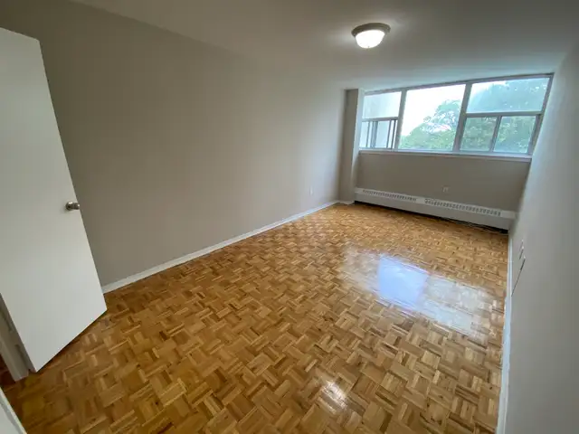 2 BEDROOM APARTMENT FOR RENT in Long Term Rentals in City of Toronto - Image 5