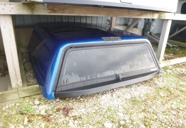 2019 - 2023 Ford Ranger 5' N6 Blue Lightning ARE Truck Cap in Other Parts & Accessories in Kitchener / Waterloo - Image 2