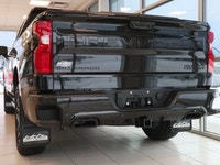 ... Engine: Gas V8 6.2L/376 L/100Km City: 17.1 L/100Km Hwy: 14.0 Safety Equipment Daytime Running La... (image 9)