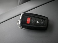 See Dealer Website for Details. 2023 Toyota Highlander PLATINUM Engine: 4 Cylinder Engine 2.4L L/100... (image 4)