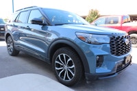 Capital Ford Lincoln Winnipeg Ltd (MB's #1 Rated Ford Store) Check out this vehicle's pictures, feat... (image 4)