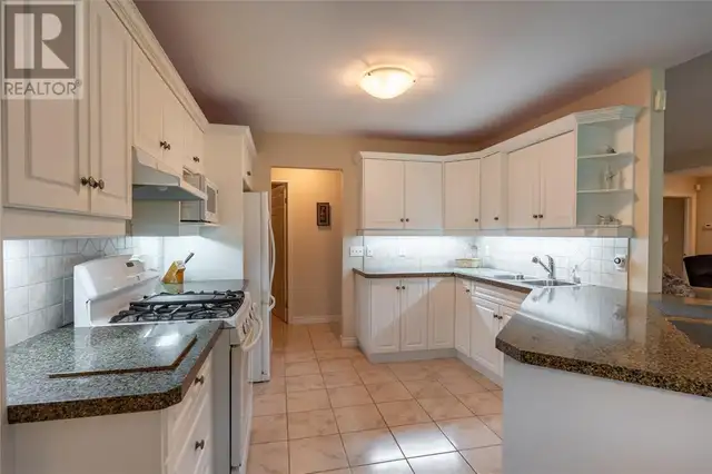 189 Stathis BOULEVARD Sarnia, Ontario in Houses for Sale in Sarnia - Image 14