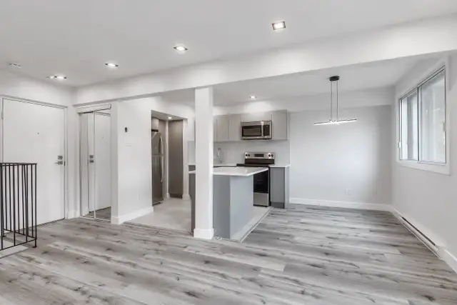 4.5 Grand and Luxurious Two-Storey, Pierrefonds 1695$62863758402819123
