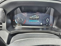 *Leather Seats, Second Row Heated Seats, 21 inch Aluminum Wheels, Premium Package!* Treat your famil... (image 9)