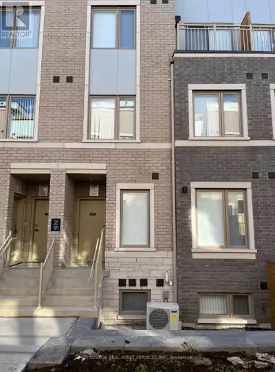 Welcome to luxury urban living in the heart of Vaughan's thriving downtown core. Built by renowned d...