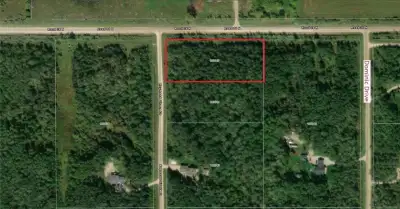 0 Raymond Giroux Drive, La Broquerie Build your dream home here! 2.44 treed acres with no time restr...
