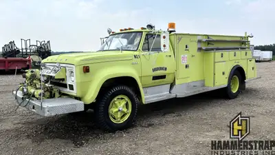 1975 DODGE D600 Pumper Fire Truck V8 361-4 gas engine Manual transmission Block heater Power steerin...