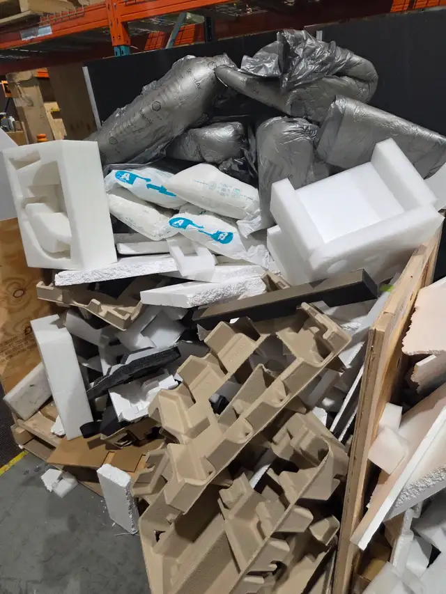Free boxes for moving and storage while supplies last in Free Stuff in City of Toronto - Image 5