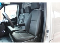 2020 MERCEDES SPRINTER 2500 - HIGH ROOF -- SHOWROOM CONDITION!!! 3.0L V6 DIESEL ENGINE !!! 3 SEATER... (image 6)