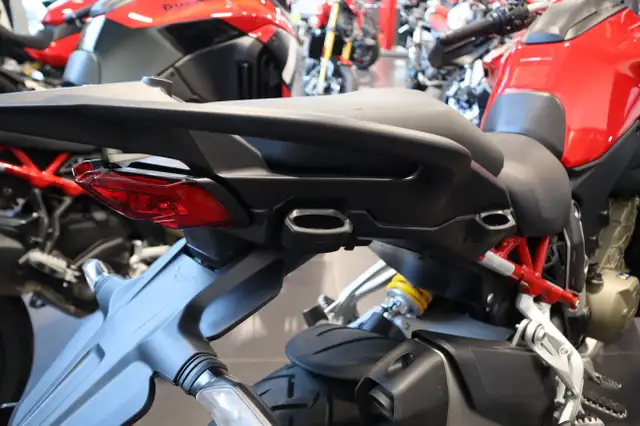 2024 Ducati Multistrada V4 S Travel & Radar Spoked Wheels Demo in Other in Edmonton - Image 10