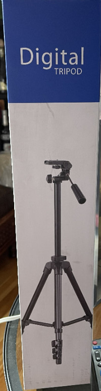 TRIPOD  BENRO New digital for video and photo cameras