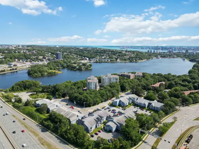 TWO BEDROOM APARTMENT AVAILABLE IN THE HEART OF DARTMOUTH in Long Term Rentals in Dartmouth - Image 18