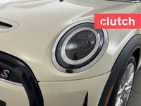 Brake Assist, Cornering Lights, Auto Dimming Rearview Mirror and more! Clutch is the largest online... (image 7)