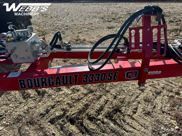 2022 Bourgault 3330-66HF/L9950  Air Seeder & Tank in Farming Equipment in Fort St. John - Image 37
