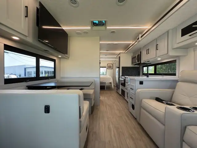 2026 Coachmen Mirada 29FW Motorisé classe A 2026 Coachmen Mirada in RVs & Motorhomes in Lanaudière - Image 12