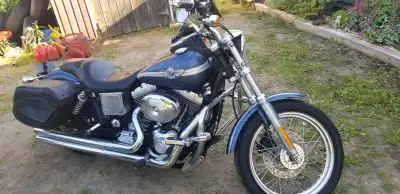 DYNA HARLEY 100th .1450 cc nice bike
