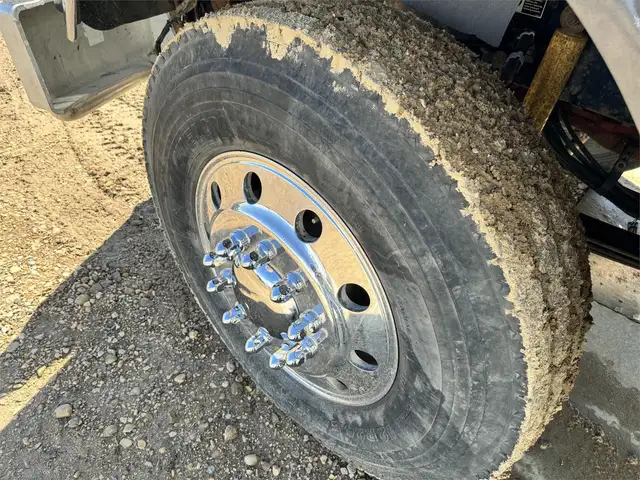 2004 KENWORTH T800 in Heavy Trucks in Ottawa - Image 9