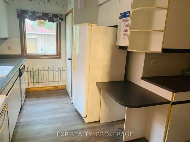Room For Rent-Main Floor- Eglinton/Danforth-Scarborough in Room Rentals & Roommates in City of Toronto - Image 4