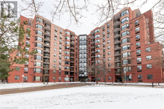 600 TALBOT Street Unit# 810 London, Ontario in Condos for Sale in London - Image 2